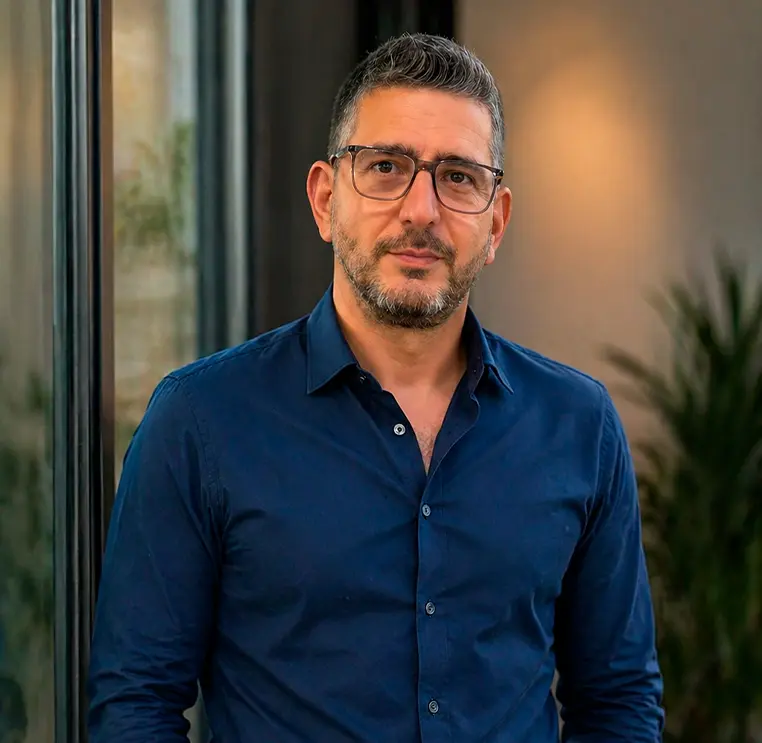 Ariel Kuznicki — AKPROP